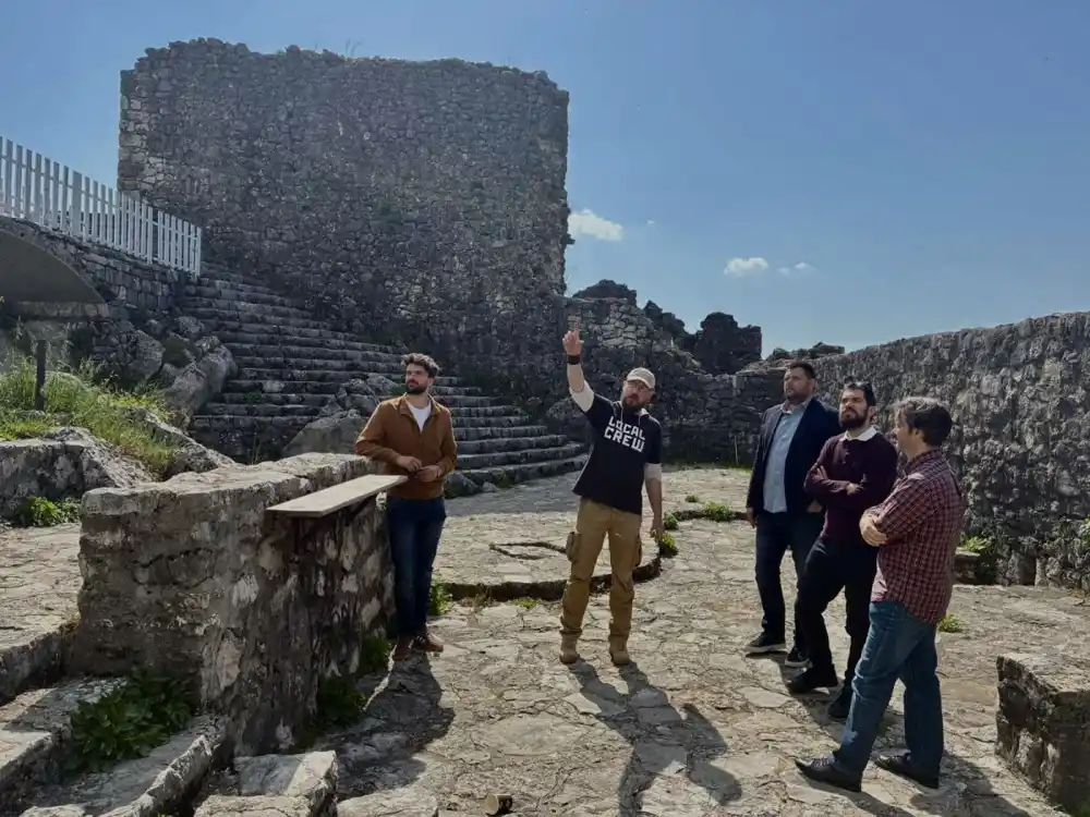 Kovačević obišao arheološka istraživanja u podnožju bedema