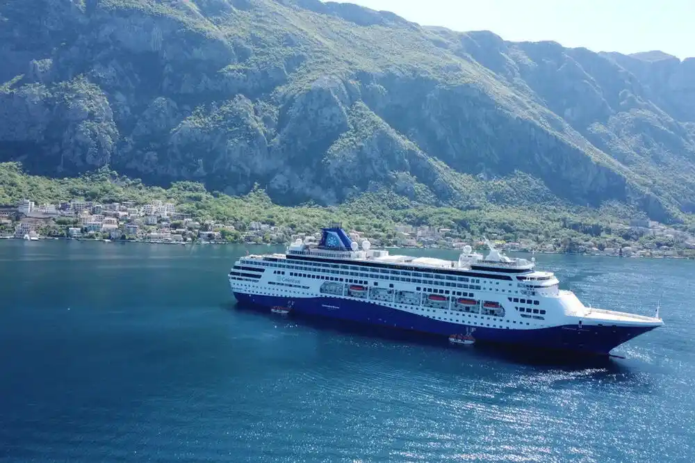 Kruzera manje jer su blokirani u zalivu