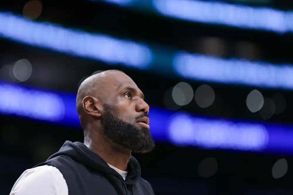 Lebron bi da ostane u Lejekrsima, ali nije spreman da pristane na ogromno smanjenje plate