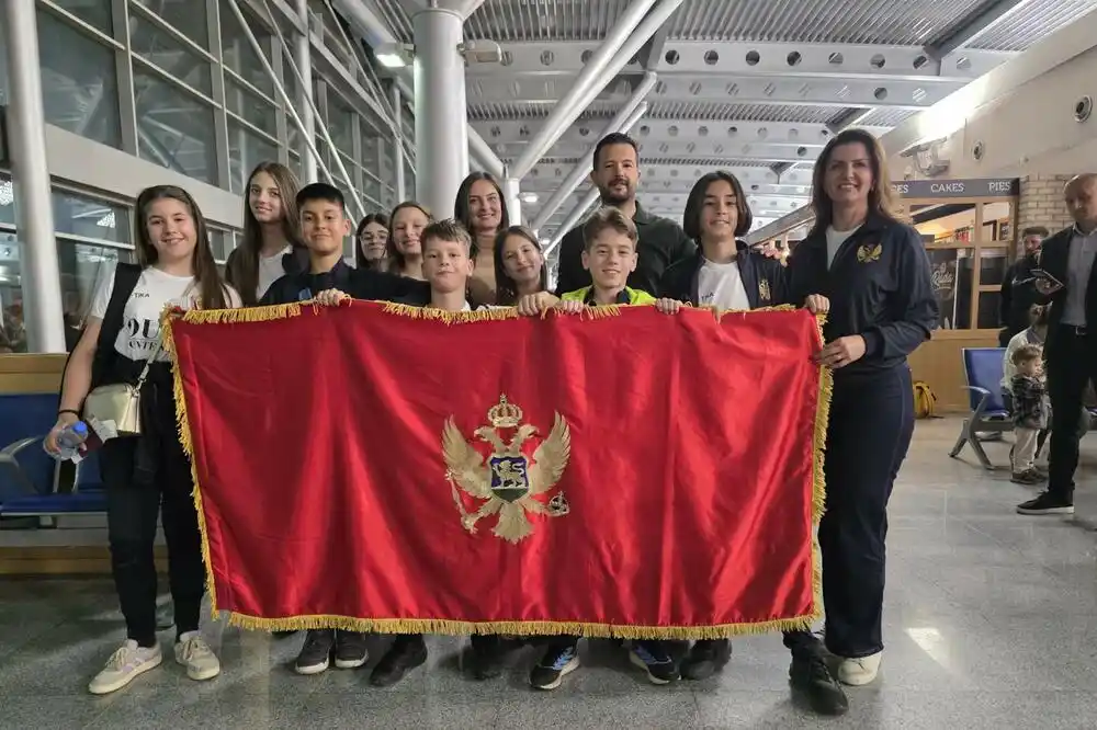 Milatović ispratio folkloraše KUD „Duga Montenegro“ na festival mira u Istanbulu