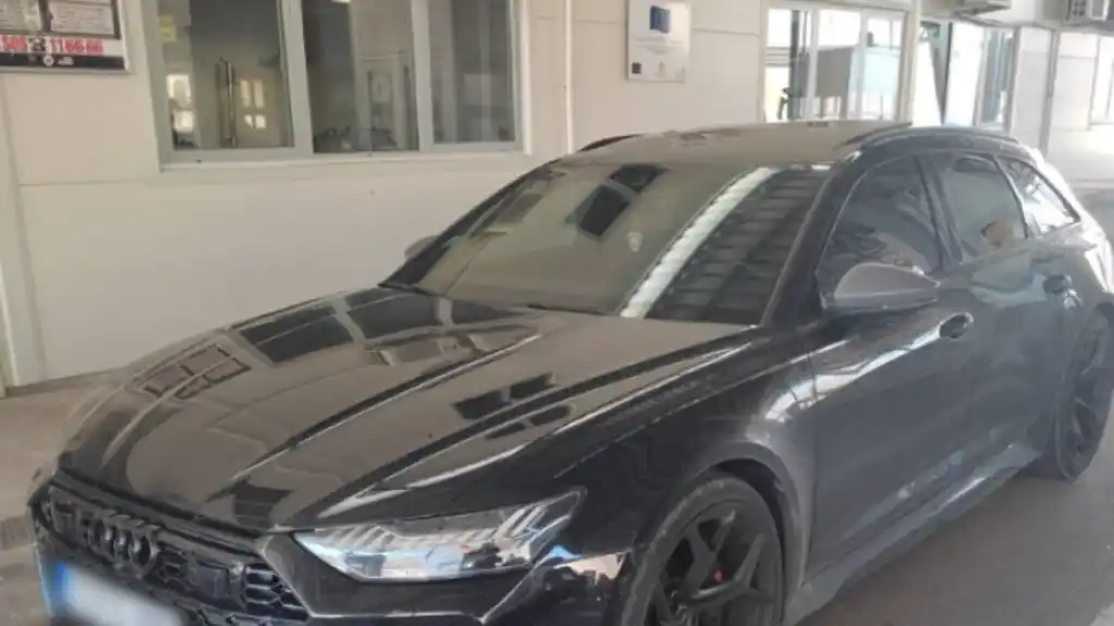 Na zajedničkom graničnom prelazu Vraćenovići-Deleuša oduzeto vozilo koje potražuje Austrija