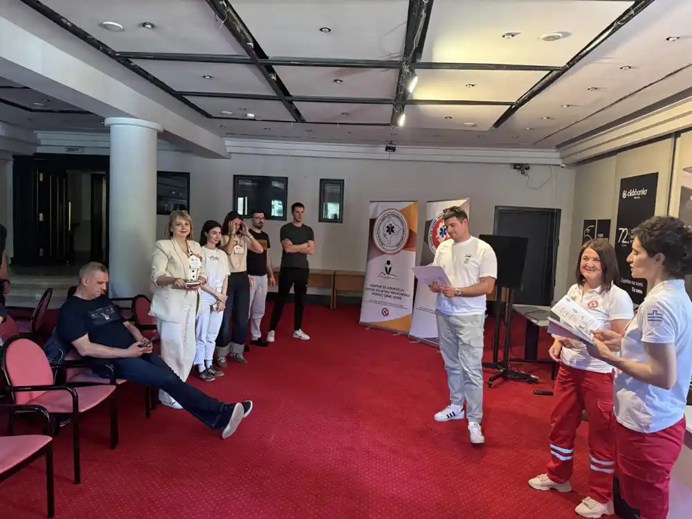 Održana prva edukacija o korišćenju defibrilatora