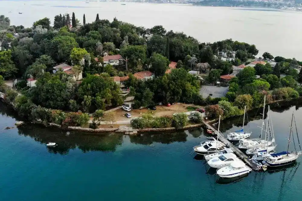 Ostrvo cvijeća do 15. juna dobija sportski teren i dječje igralište