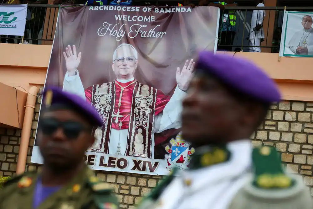 Papa Lav: Svijet pustoši šačica tirana