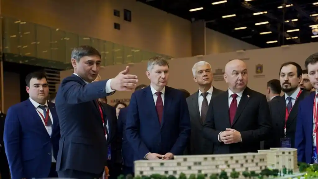 Popović: Srbija i Rusija jačaju veze na Kavaškom forumu, Srbija lider u privlačenju investicija po glavi stanovnika