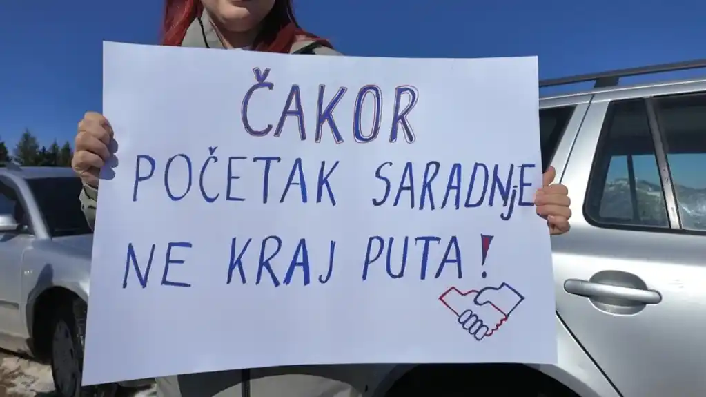Protest u Plavu: Traže da vlasti u Podgorici i Prištini hitno otvore put Murino-Peć