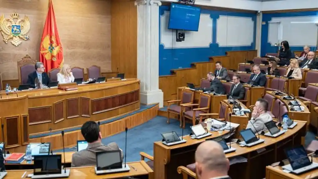 Skupština CG: Na poslanička pitanja odgovaraju Ivanović, Radunović, Joković i Ćulafić