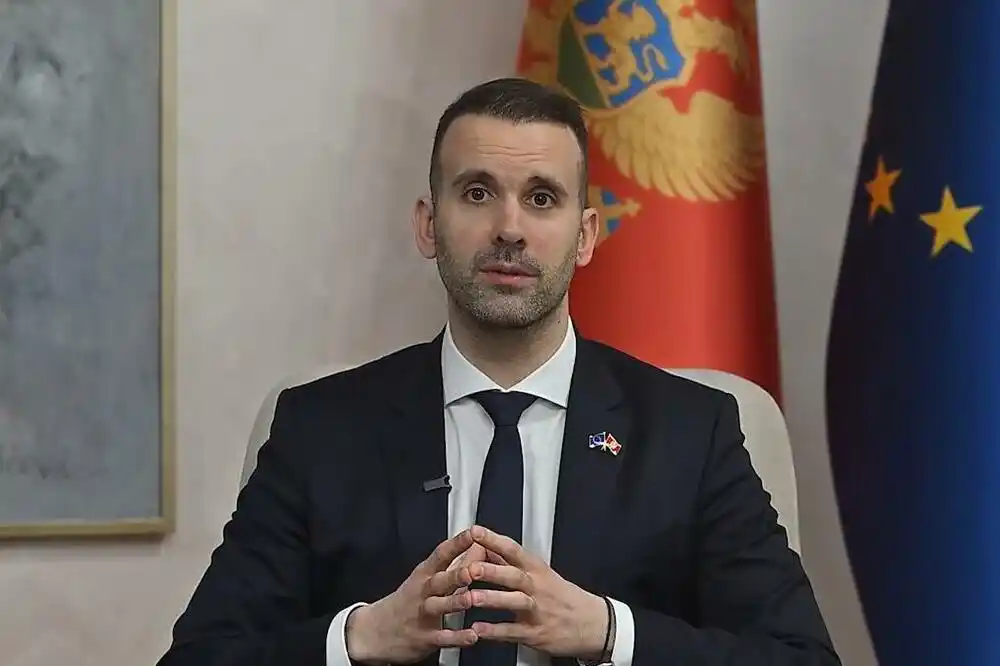 Spajić o Svetom Stefanu: Sačuvan državni interes, nema dodatne gradnje u Miločerskom parku, mimo postojećih dozvola