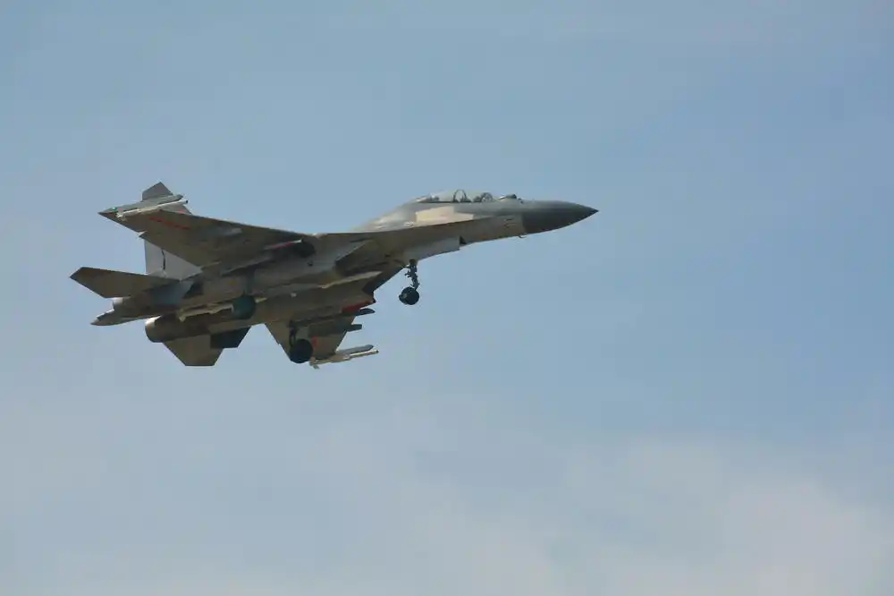 Tajvan primjetio 16 kineskih aviona blizu ostrva tokom pregovora sa Si Đinpingom u Pekingu