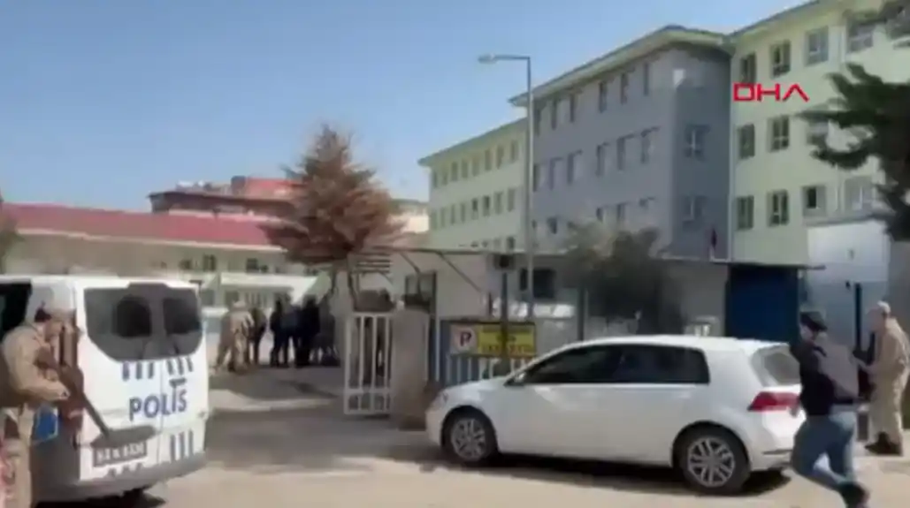 Turska: U pucnjavi u školi ranjeno 16 osoba, napadač izvršio samoubistvo