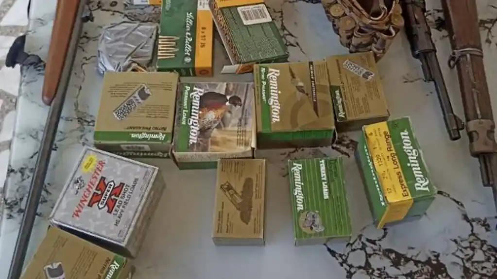 U Dobrim Vodama pronađene puške i municija, dvije osobe prijavljene zbog marihuane