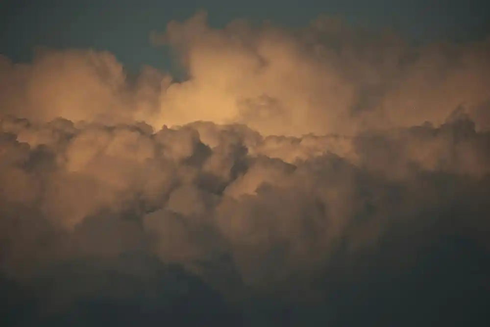 Danas oblačno, mjestimično kiša