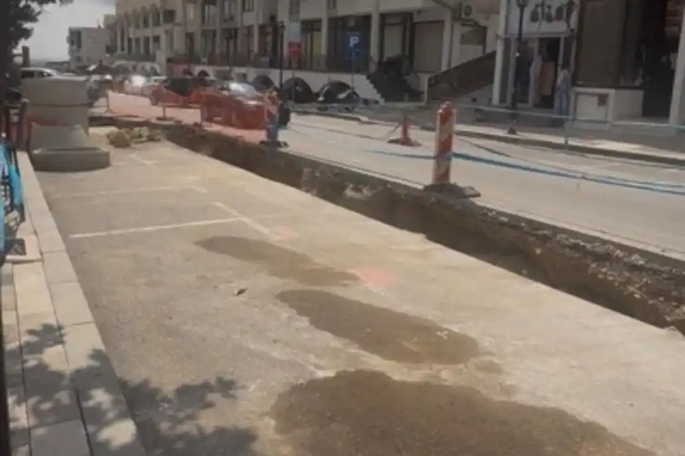 Ulcinj: Ulice pod asfaltom do 1. maja