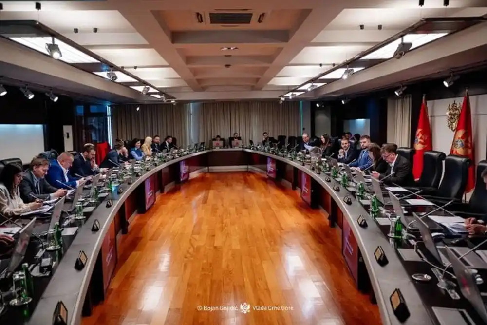 Ustavne izmjene pred Crnom Gorom: Ukidanje imuniteta članovima Vlade u fokusu