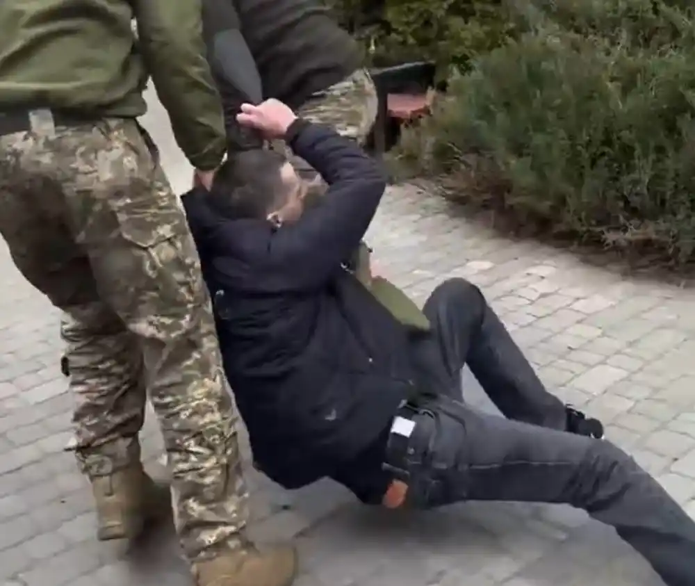 Užas u Ukrajini: Kidnapuju ljude na ulici da ih vode u rat