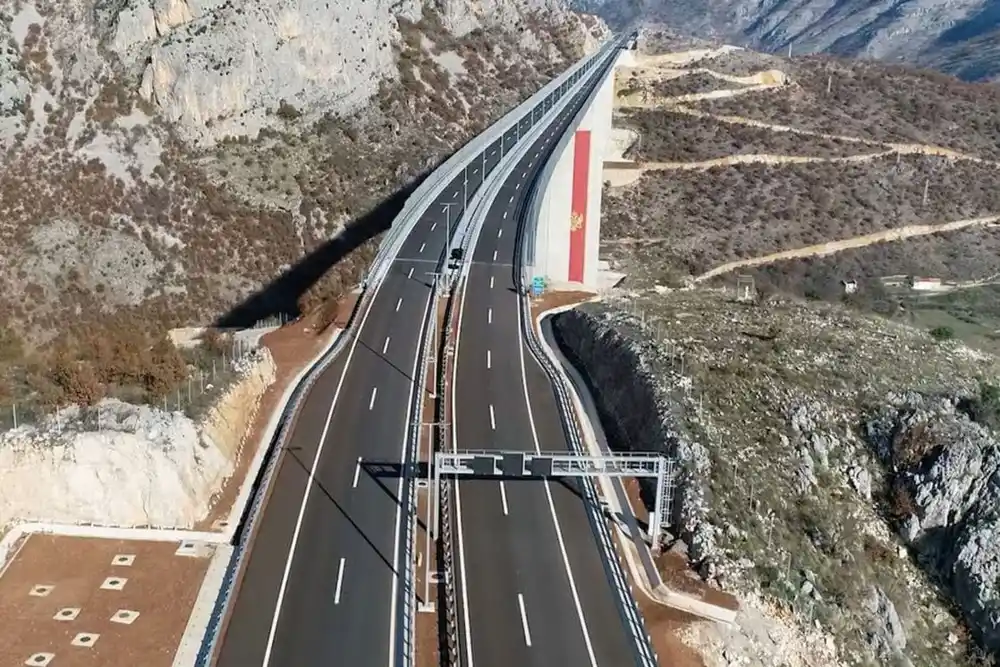 Zakon o auto – putu stigao u Skupštinu: Ukidaju se poreske i carinske povlastice za izvođače radova i strane radnike