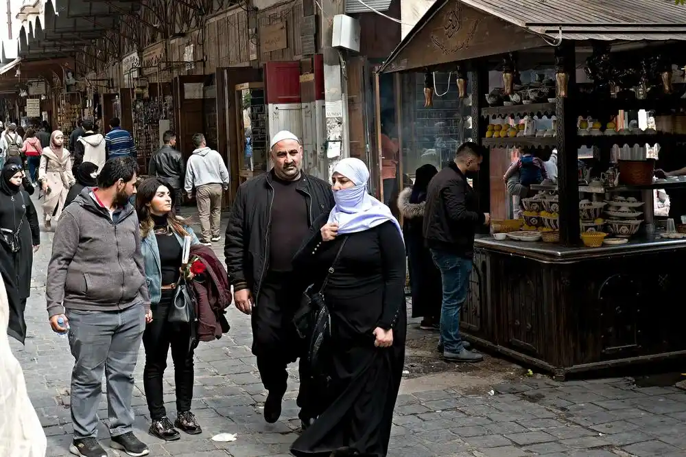 Žene u Siriji nemaju ista prava kao muškarci: „Više se ne radi o reformama. Radi se o preživljavanju“