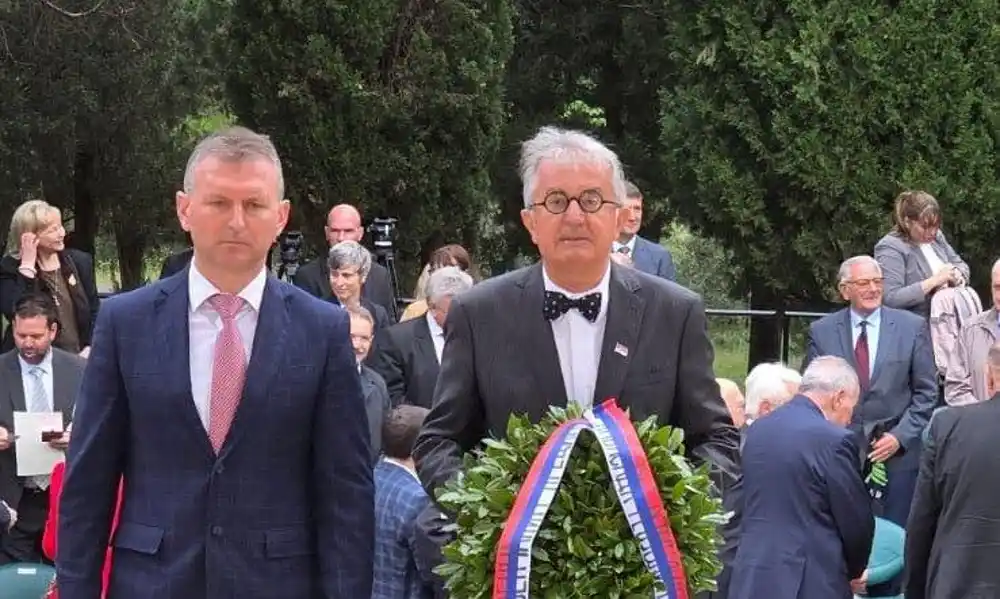 Ambasador Srbije Nebojša Rodić položio vijenac na Spomenik partizanu borcu na Gorici