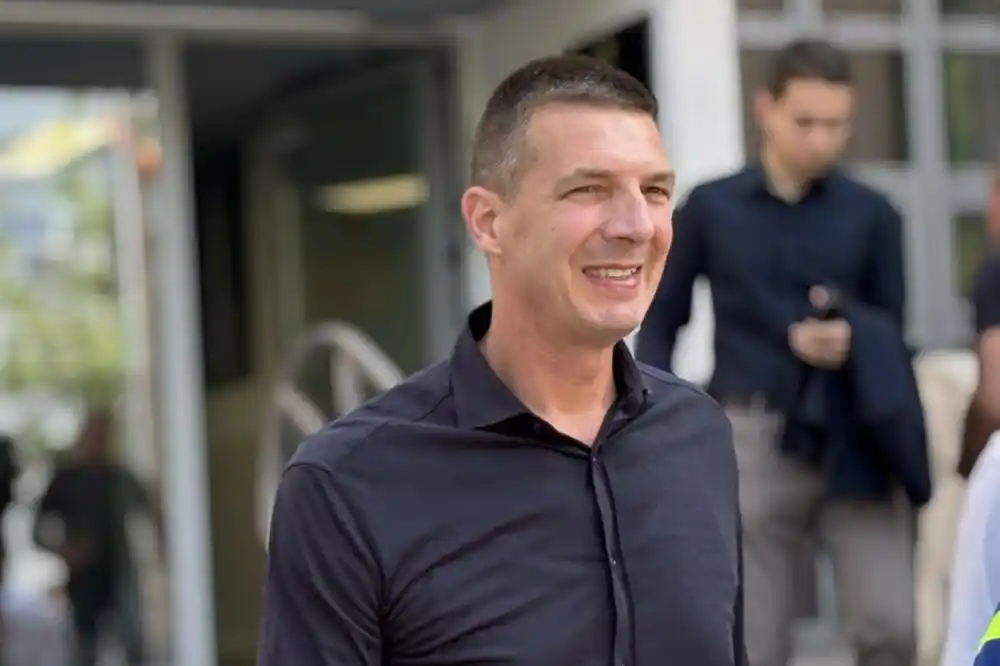 Apelacioni sud u Beogradu oborio presudu u korist Andreja Vučića protiv „Nove“ zbog kolumne o „prvoj milijardi“