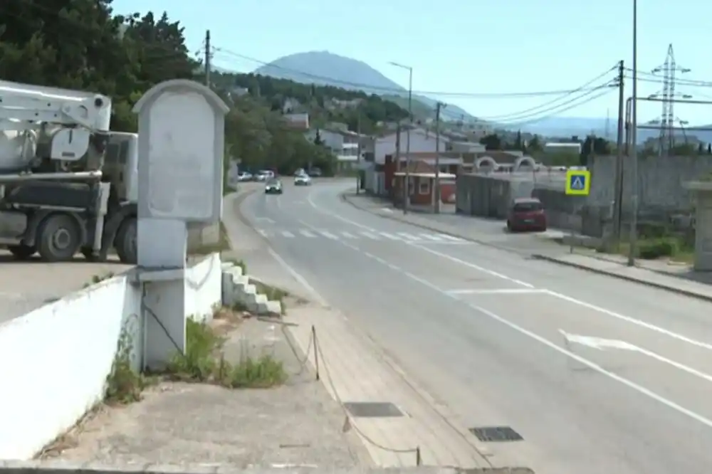 Crna tačka u Sutomoru – signalizacija nije dovoljna, posebno tokom turističke sezone