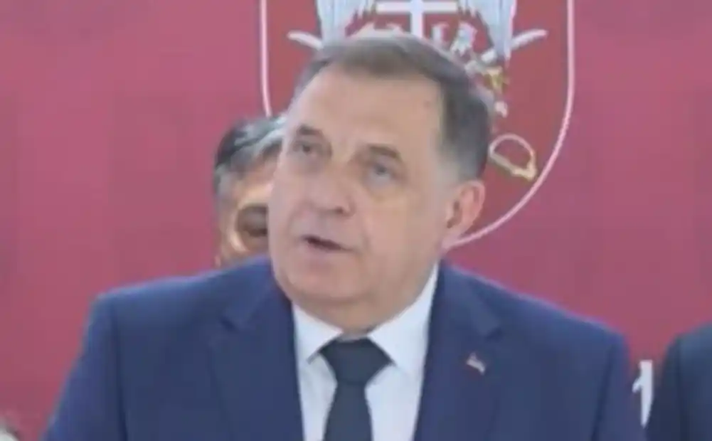 Dodik: Ne može se govoriti o suverenitetu, a slijepo se držati nametnutih stranih odluka