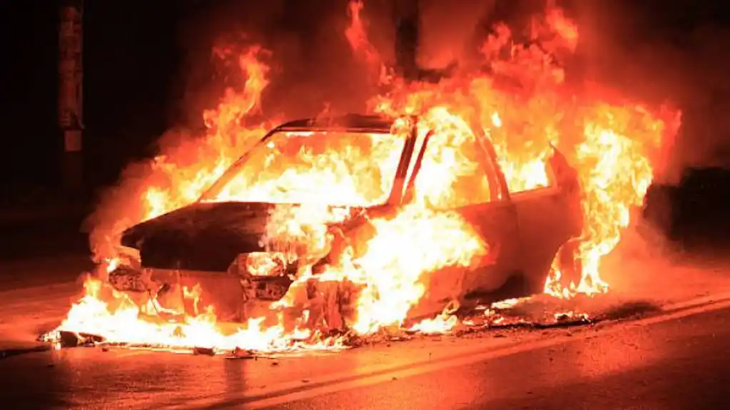 Država će platiti odštetu za četiri automobila koja su izgorela u Maslinama