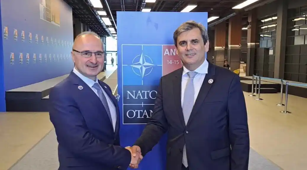 Ibrahimović se sreo sa Grlić-Radmanom, šef hrvatske diplomatije nagovijestio: Otvorena pitanja sa Crnom Gorom idu ka rješenju