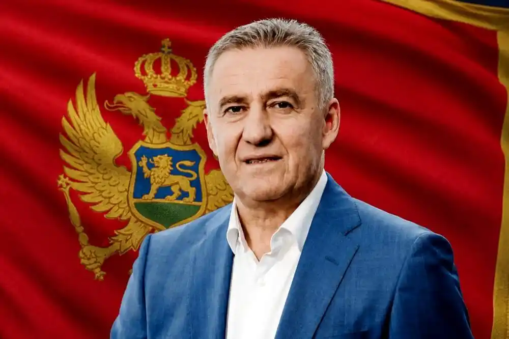 Janković: Ćaci „umjetnika“ časna Srbija se stidi, mahaćemo im iz EU
