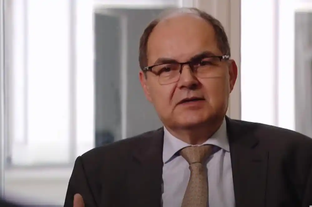 Kristijan Šmit podnio ostavku