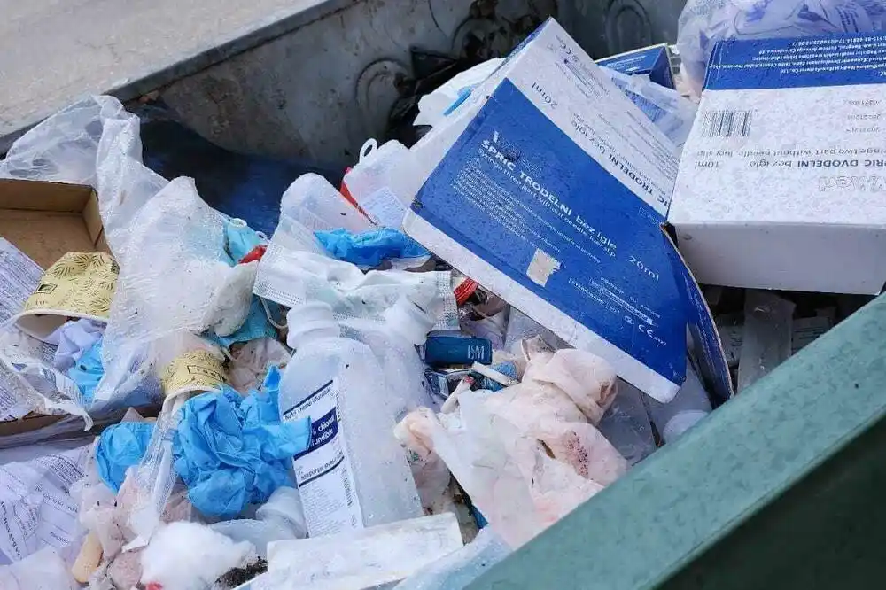 Medicinski otpad često završi sa komunalnim, ustanove teško nalaze prostor za zbrinjavanje djelova tijela i organa