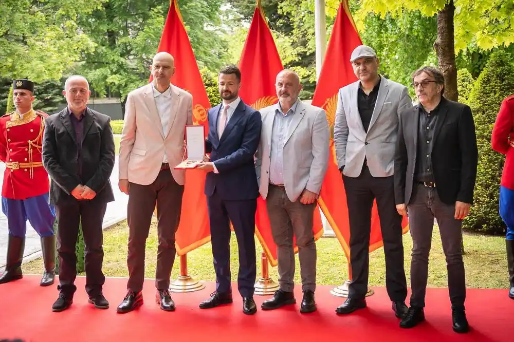 Milatović uručio odlikovanja: „To su ljudi čija životna djela počivaju na radu, odricanju i vrhunskim rezultatima“