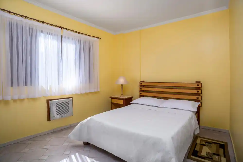 Monstat: U aprilu ostvareno 278,9 hiljada noćenja turista