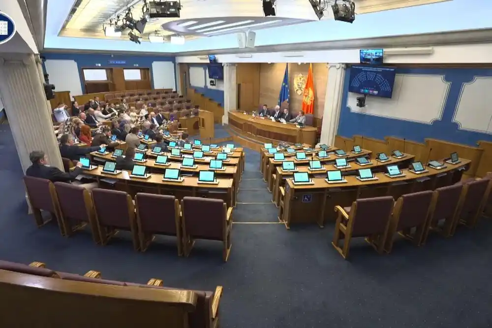 Potvrđen zakon o otvaranju kancelarije Evropske investicione banke u Crnoj Gori
