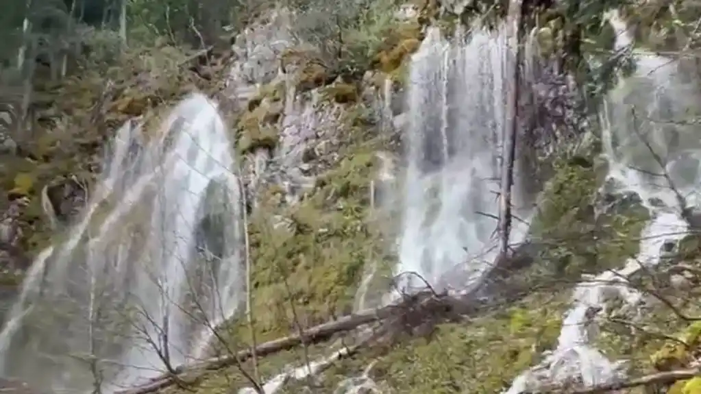 Prirodni fenomen – pukle čeline na Durmitoru