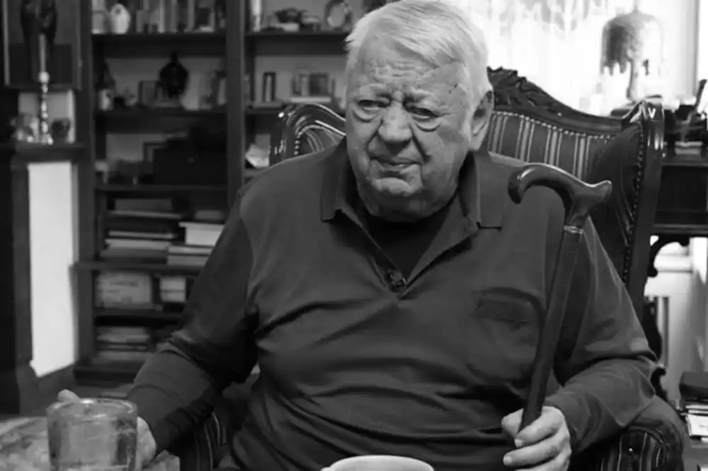 Umro je Vladimir Cvetković, čuveni košarkaš i jedan od tvoraca najvećeg fudbalskog uspjeha Crvene zvezde
