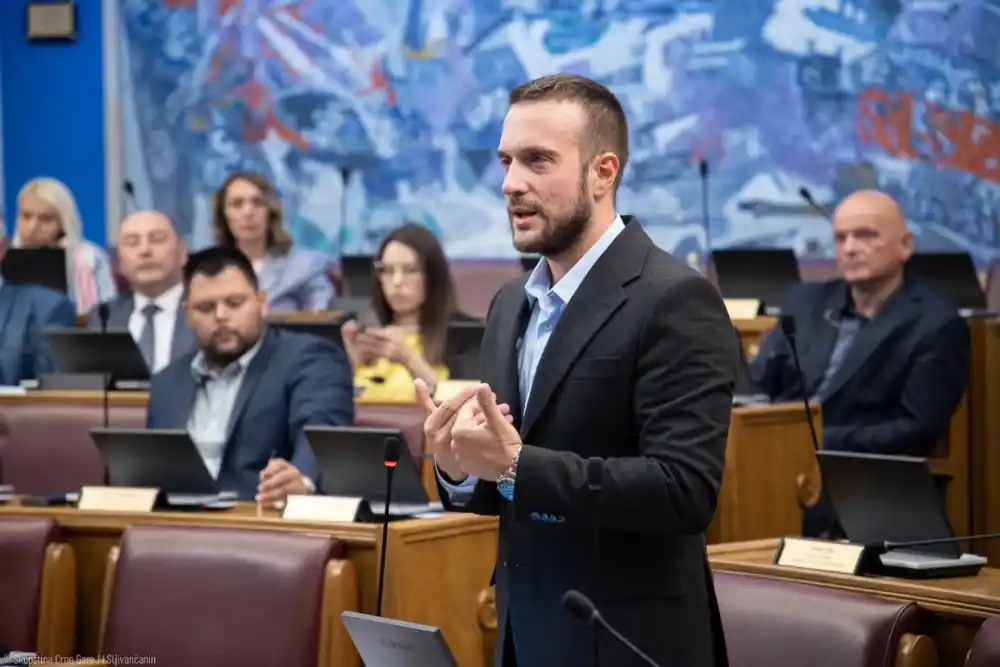 Urošević: Onaj ko želi da ovakav DPS vrati na pozicije koje su izgubili 2020. godine je sto puta gori od njih; Niste reformisani i nemate koalicioni kapacitet!