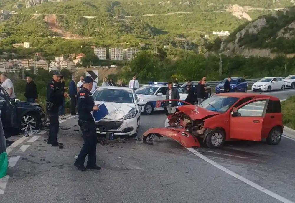 Za 24 sata 12 saobraćajnih nezgoda