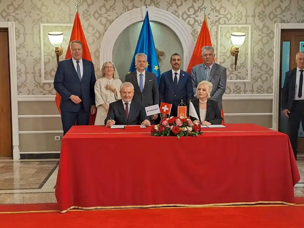 ŽPCG i „Stadler“ potpisali ugovor za nabavku tri nova voza, vrijedna 30 miliona