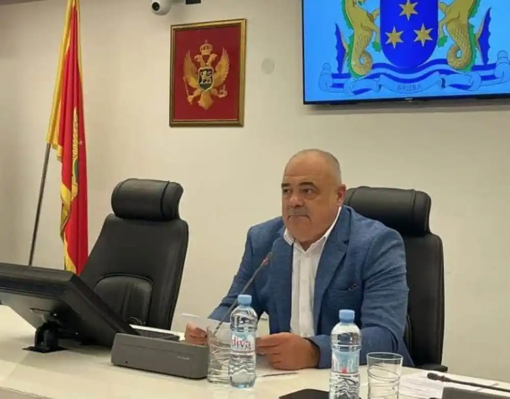 Jušković: Bivši kadrovi DPS-a i SDP-a danas u dresu PES-a histerično napadaju Kneževića
