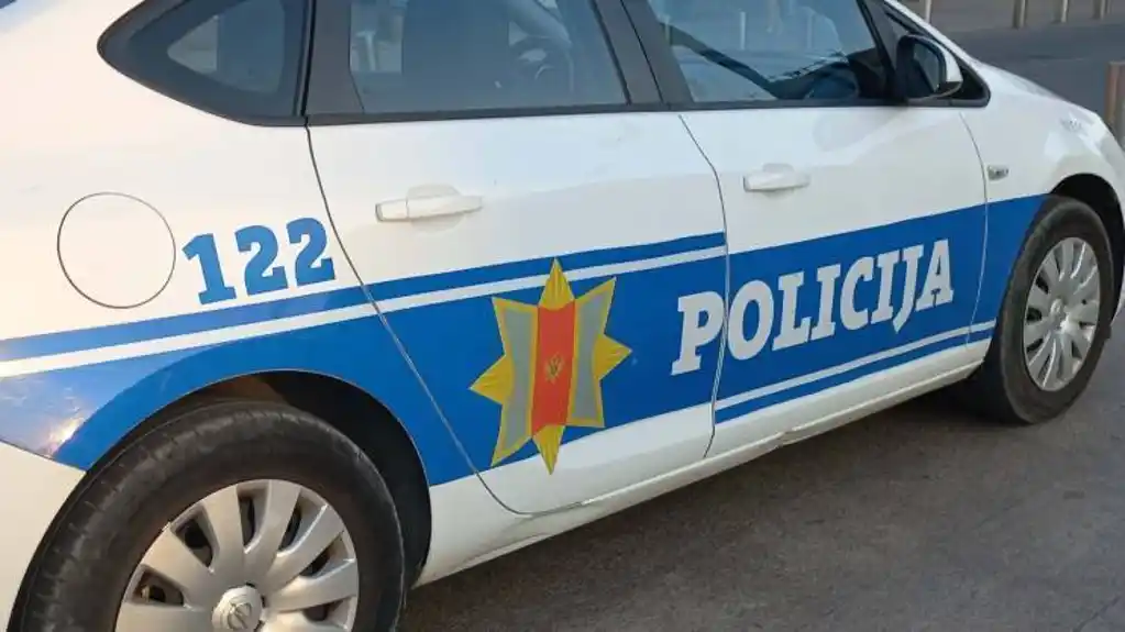 Maloljetnik uhapšen zbog krađe “ajfona” vrijednog više od 2.000 eura