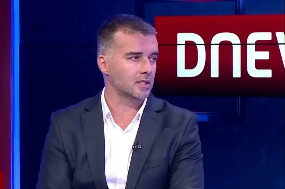 Manojlović: Odnos Vučića prema Crnoj Gori zavisi od toga ko je na vlasti u toj zemlji, sa Milom je cvjetala ljubav