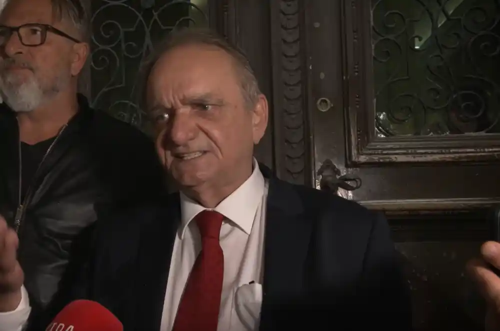 Milanović oduzeo odlikovanja ratnom zločincu Glavašu
