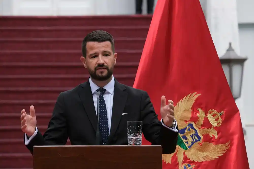 Milatović pisao Armenko: Ustavni sud prepozna hitnost i društveni značaj predmeta koje sam podnio
