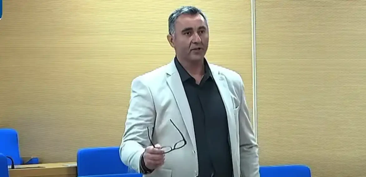 Mitrović (DNP): Dok PES mijenja DPS dresove, ja i dalje nosim ožiljke od pendreka