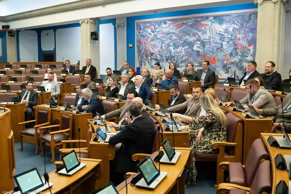 Parlamentarna većina: Platforma ultimativna, nije se usaglasila sva opozicija, usaglasite se u narednih pet dana