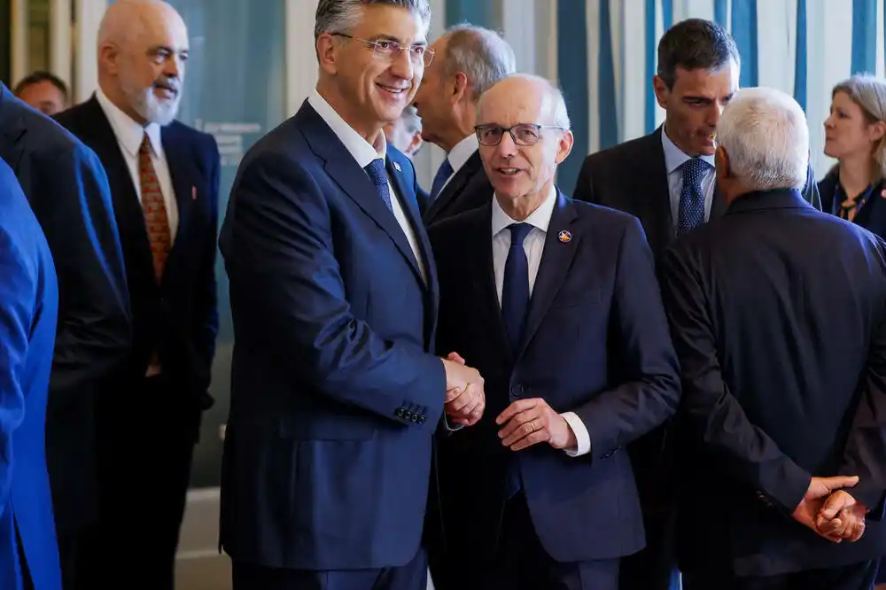 Plenković: Želimo da se riješe imovinska pitanja porodica Hrvatske, markirali smo pitanje Jadrana, ploče u Morinju…
