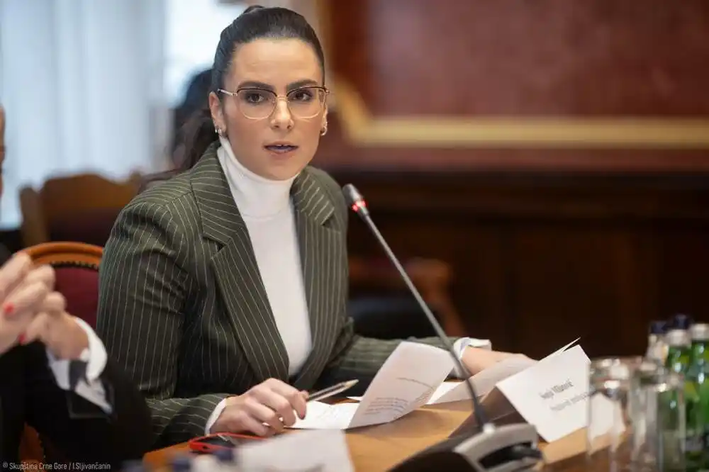 Popović: Vladajuća većina neozbiljna, odugovlačenjem svjesno koče rješavanje krize