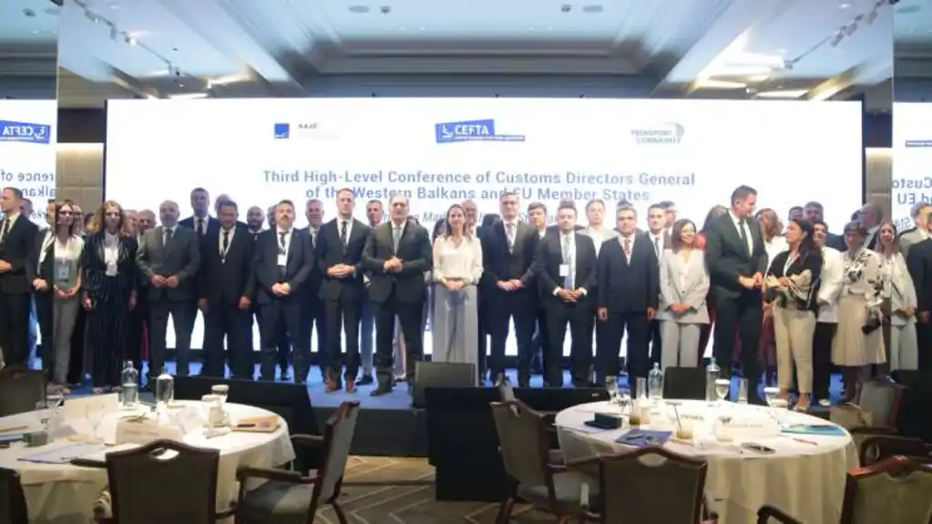 Povezivanje tržišta, usklađivanje standarda: Zelene trake kao stub unaprijeđene integracije u Jedinstveno tržište EU