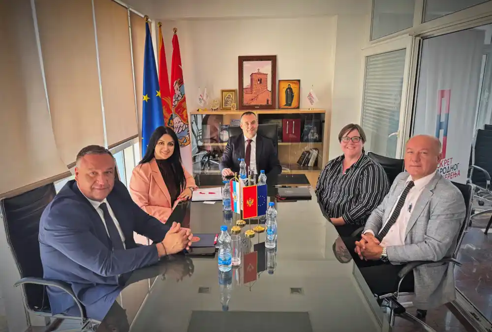 Šćekić razgovarao sa predstavnicima Američke ambasade o političkoj situaciji u Crnoj Gori