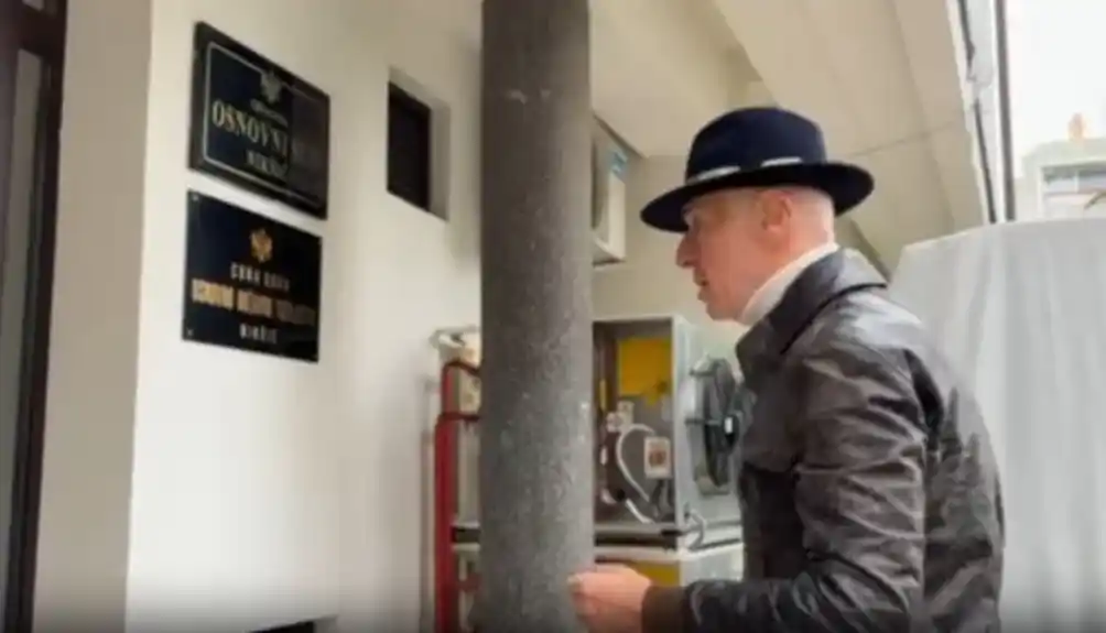 Stojović: Šta se skriva iza omogućavanja Acu Đukanoviću da napusti Crnu Goru?